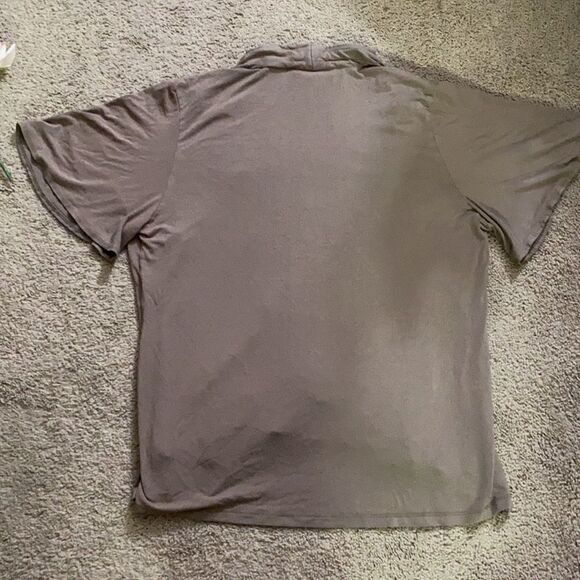 Size Large Top - Picture 3 of 3